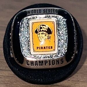 Pittsburgh Pirates Commemorative 1979 World Series Champions Ring
